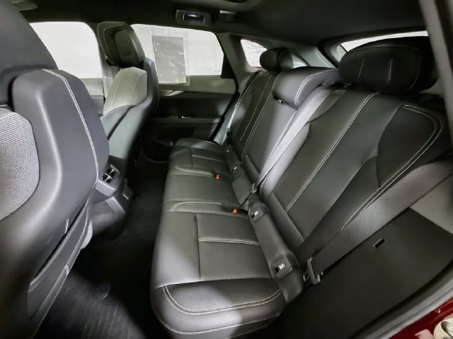 Used 2025 Cadillac Optiq Luxury 1 AWD/4WD image 26