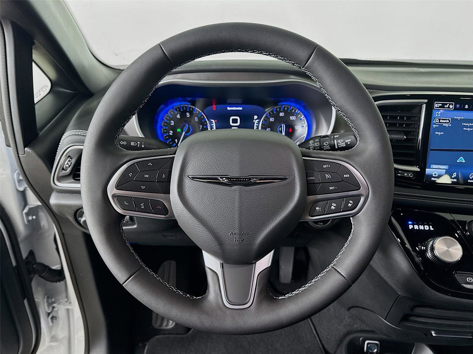 New 2026 Chrysler Pacifica Select image 12