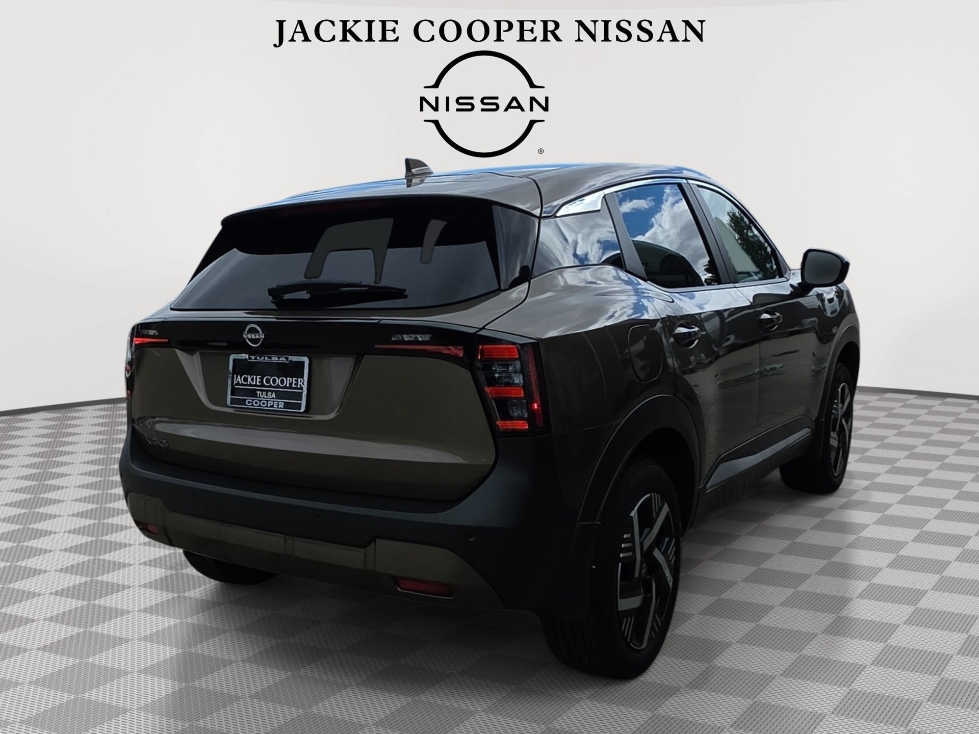 Certified 2025 Nissan Kicks SV FWD image 5