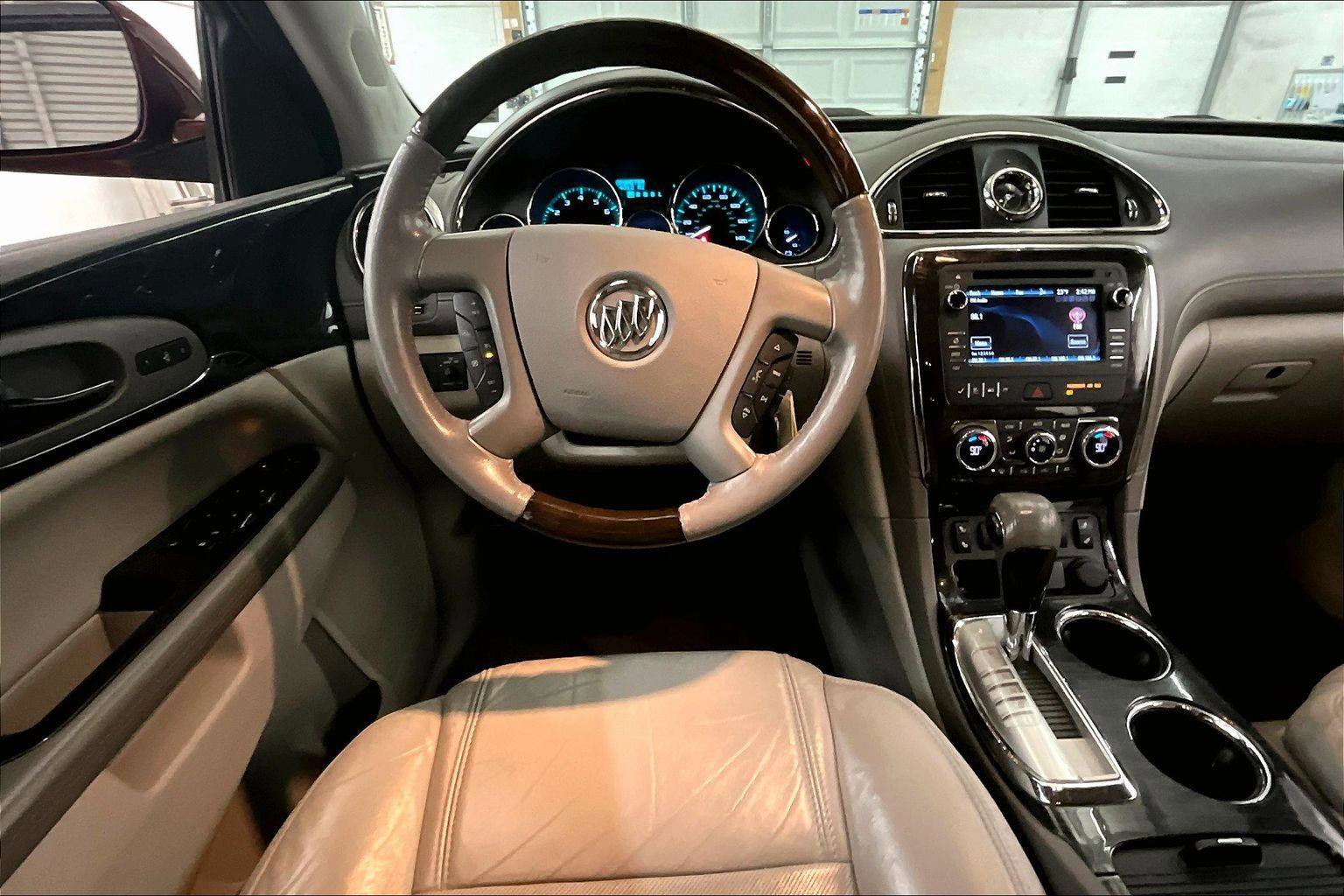 Used 2015 Buick Enclave Leather image 6