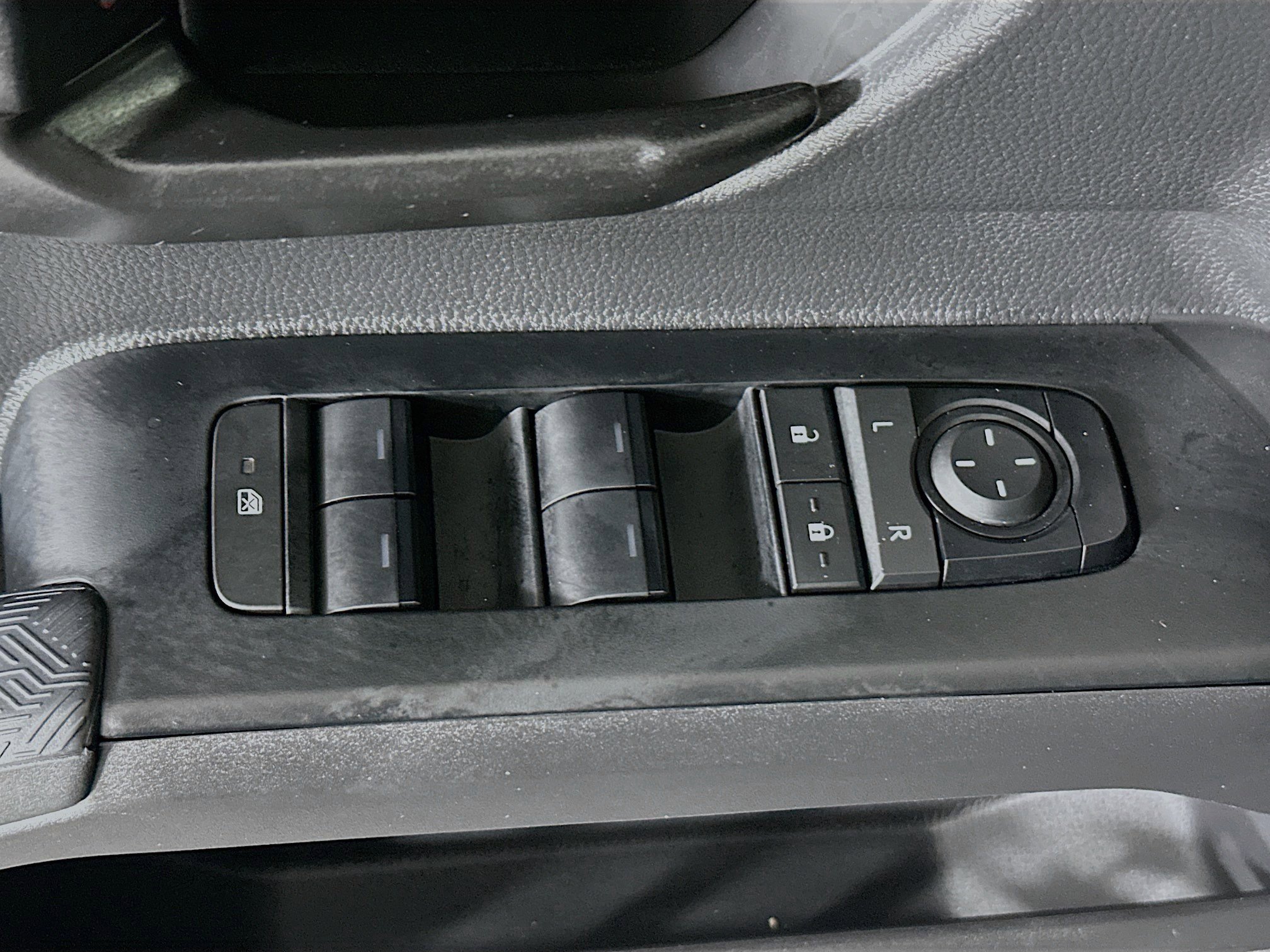 Used 2025 Toyota Tacoma SR5 image 14