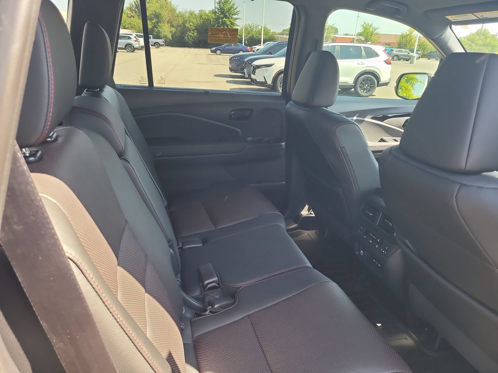 Certified 2024 Honda Passport Black Edition image 30
