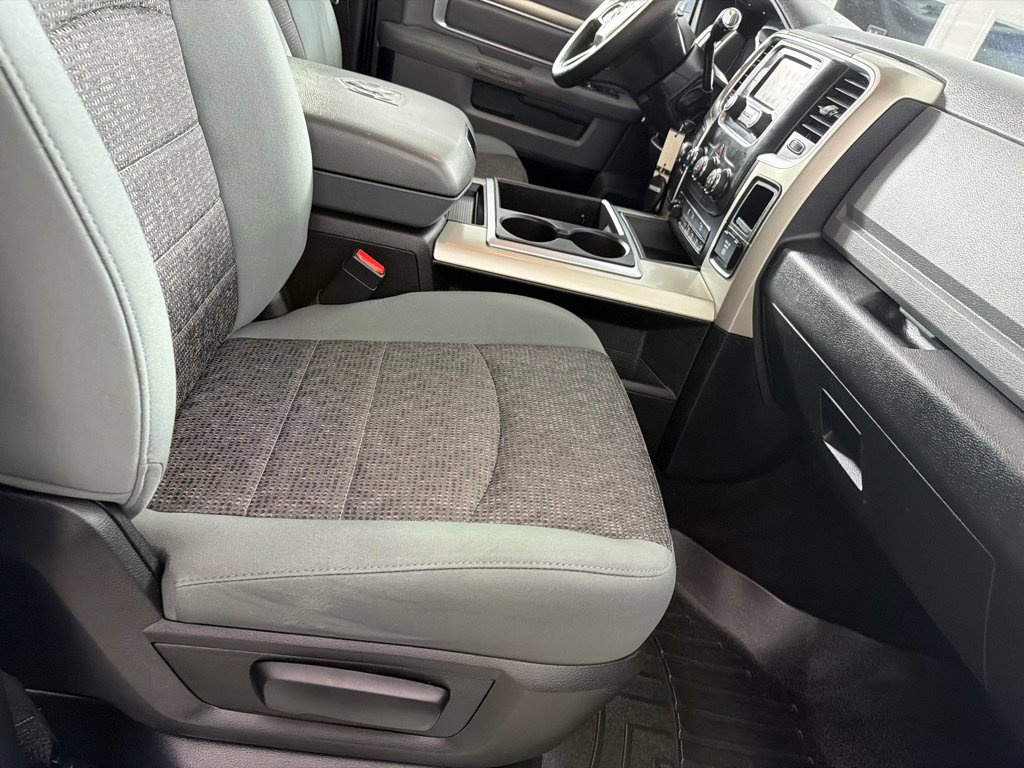 Used 2015 RAM 2500 SLT AWD/4WD image 20