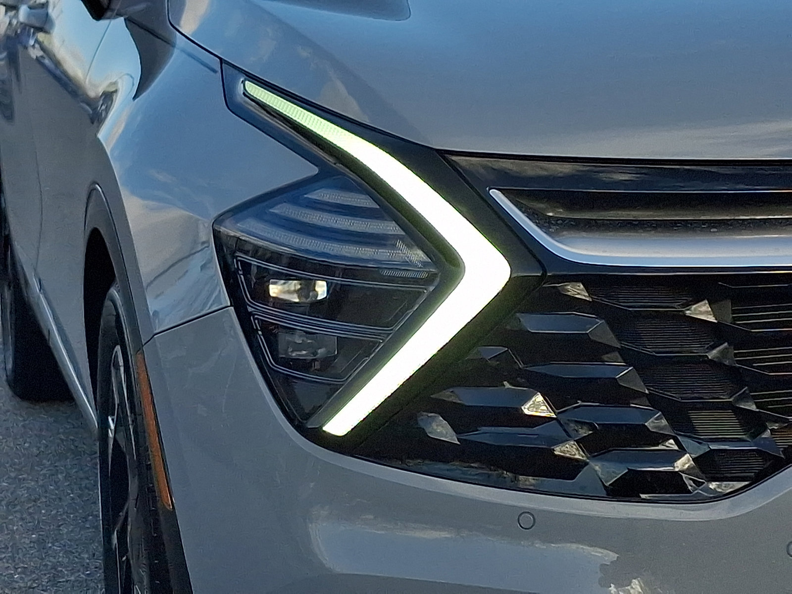 Certified 2025 Kia Sportage SX image 9