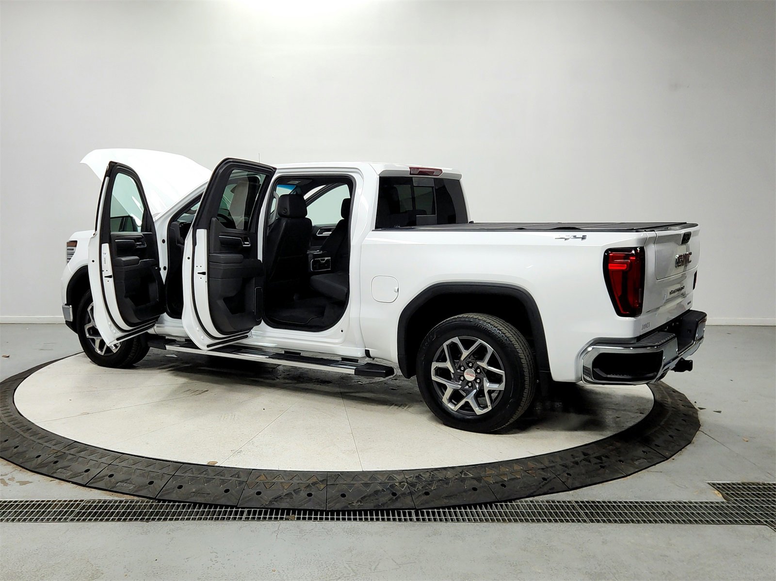 Used 2022 GMC Sierra 1500 SLT w/ SLT Premium Plus Package image 13