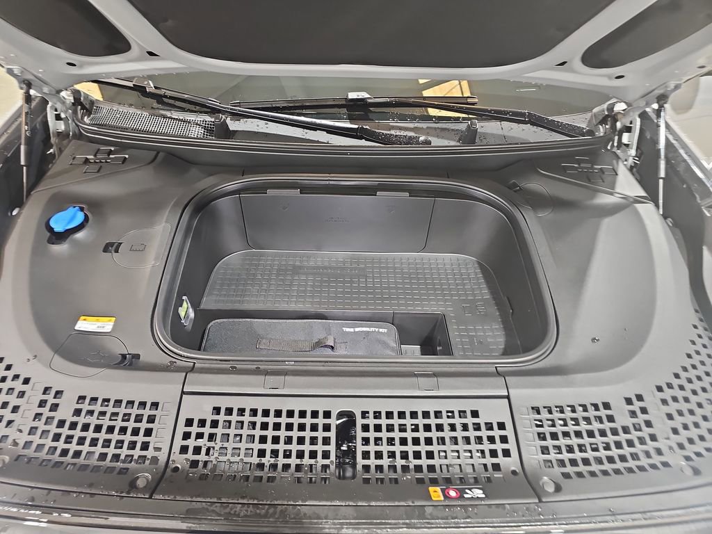 New 2026 Hyundai Ioniq 9 SE w/ Tow & Go Package image 32