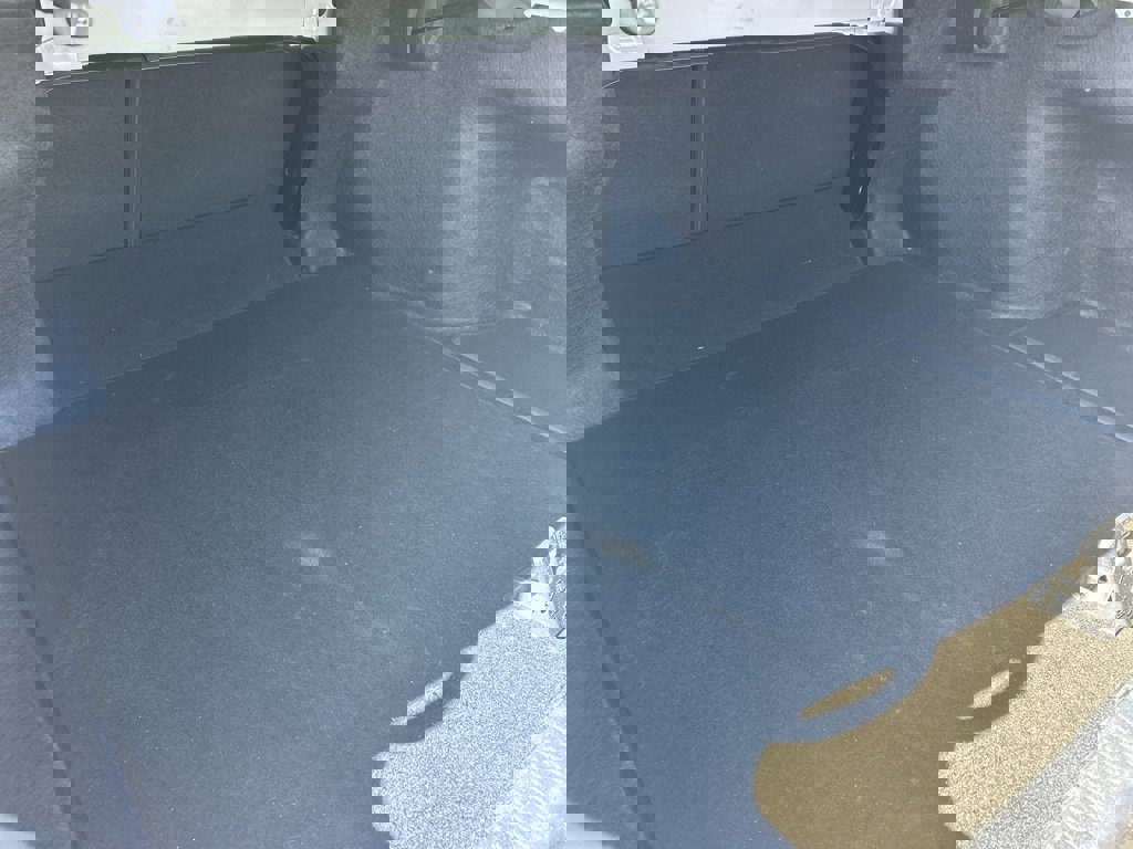 Used 2025 Toyota Camry SE image 14