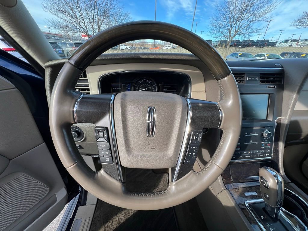 Used 2015 Lincoln Navigator 4WD image 42