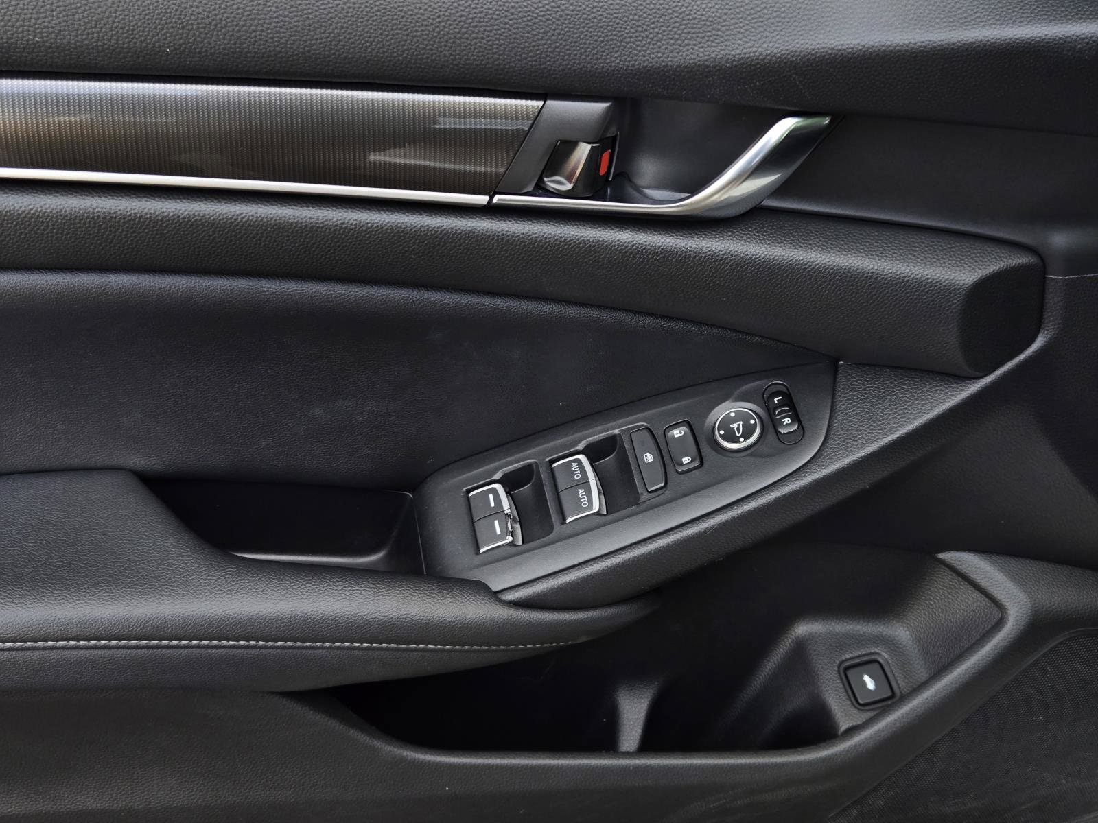 Used 2019 Honda Accord Sport image 23