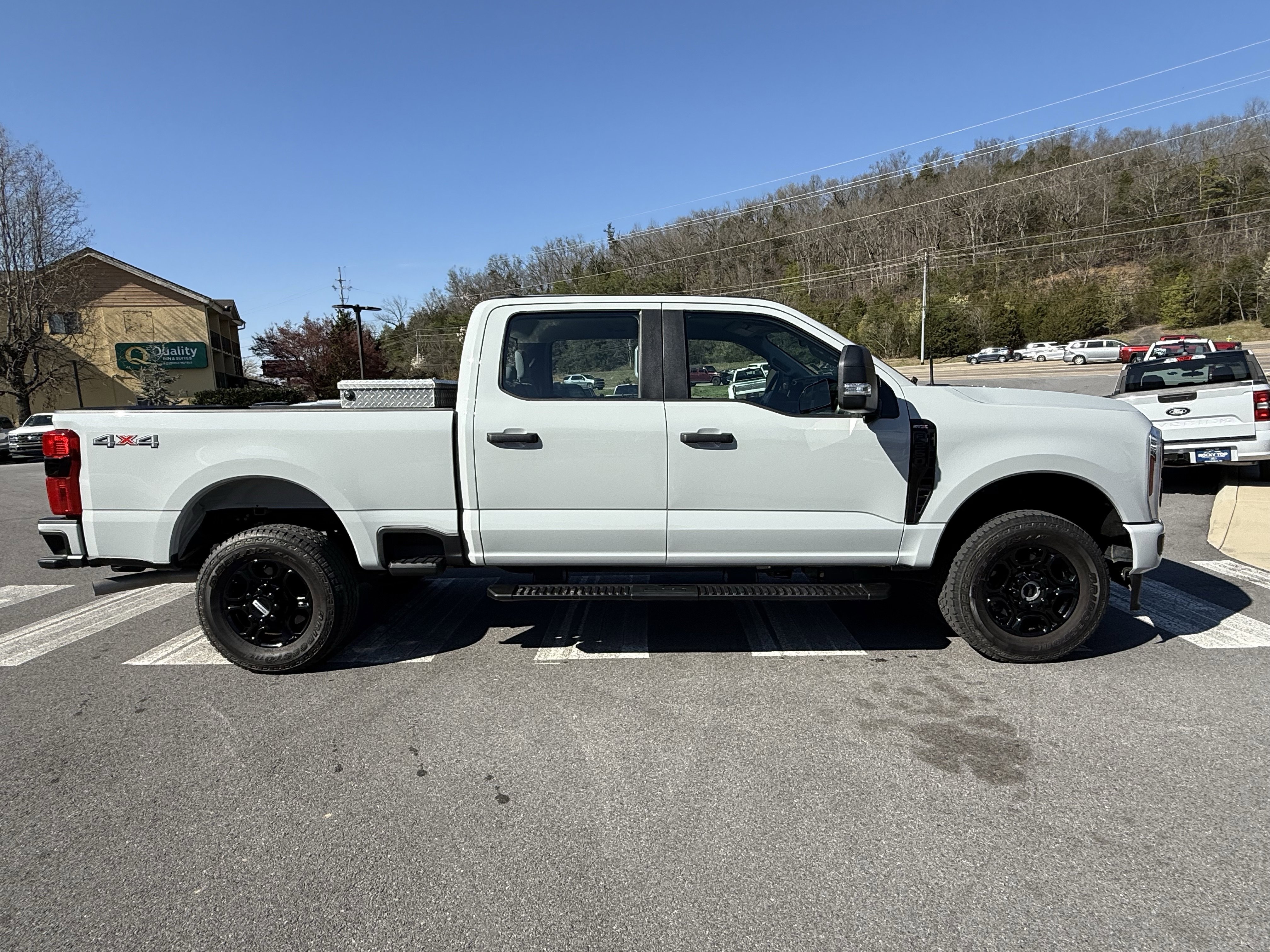 Used 2025 Ford F250 XL w/ STX Appearance Package image 4