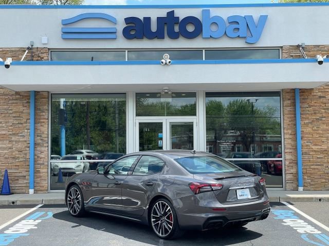 Used 2022 Maserati Ghibli Trofeo RWD image 10