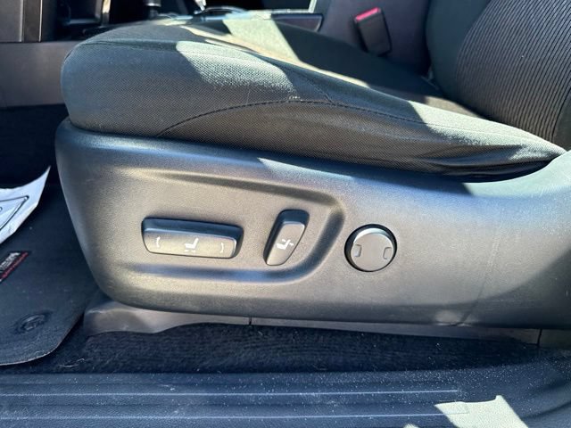 Used 2020 Toyota 4Runner TRD Off-Road AWD/4WD image 15