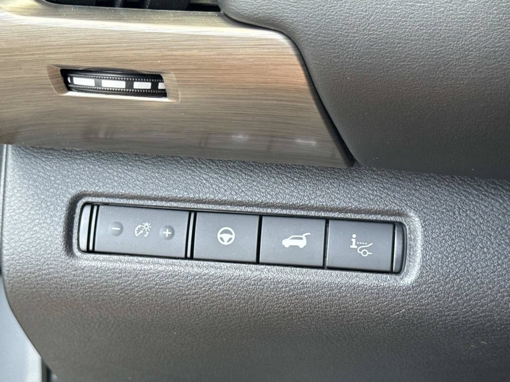 Certified 2024 Nissan Pathfinder Platinum w/ Cargo Package FWD image 36