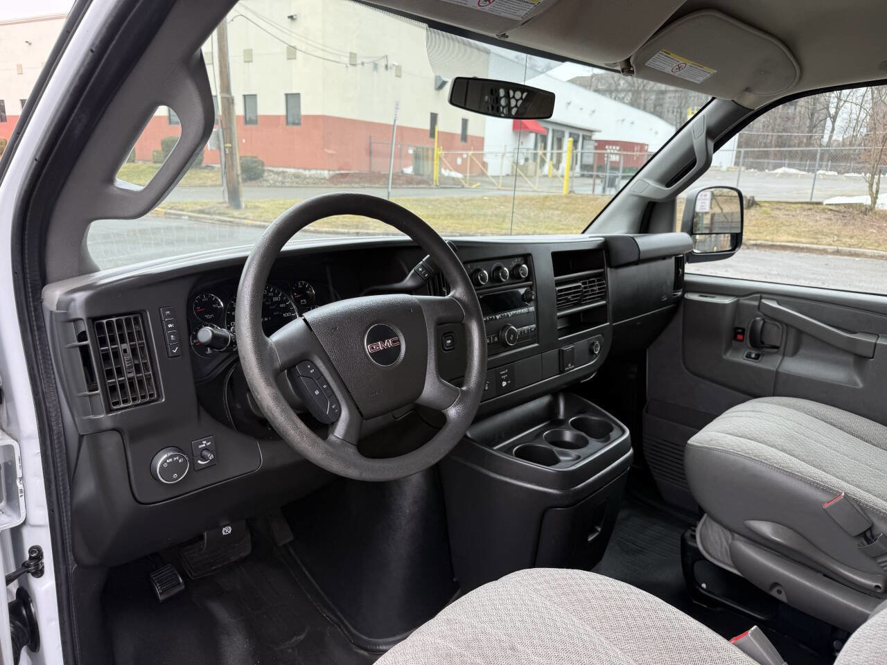 Used 2017 GMC Savana 2500 RWD image 9
