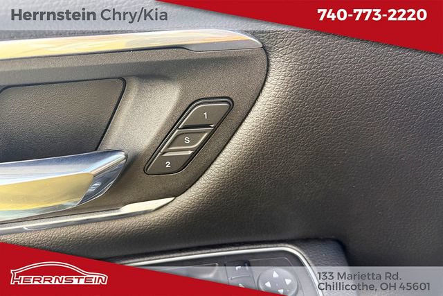 Used 2022 RAM 1500 Laramie w/ Sport Appearance Package AWD/4WD image 15