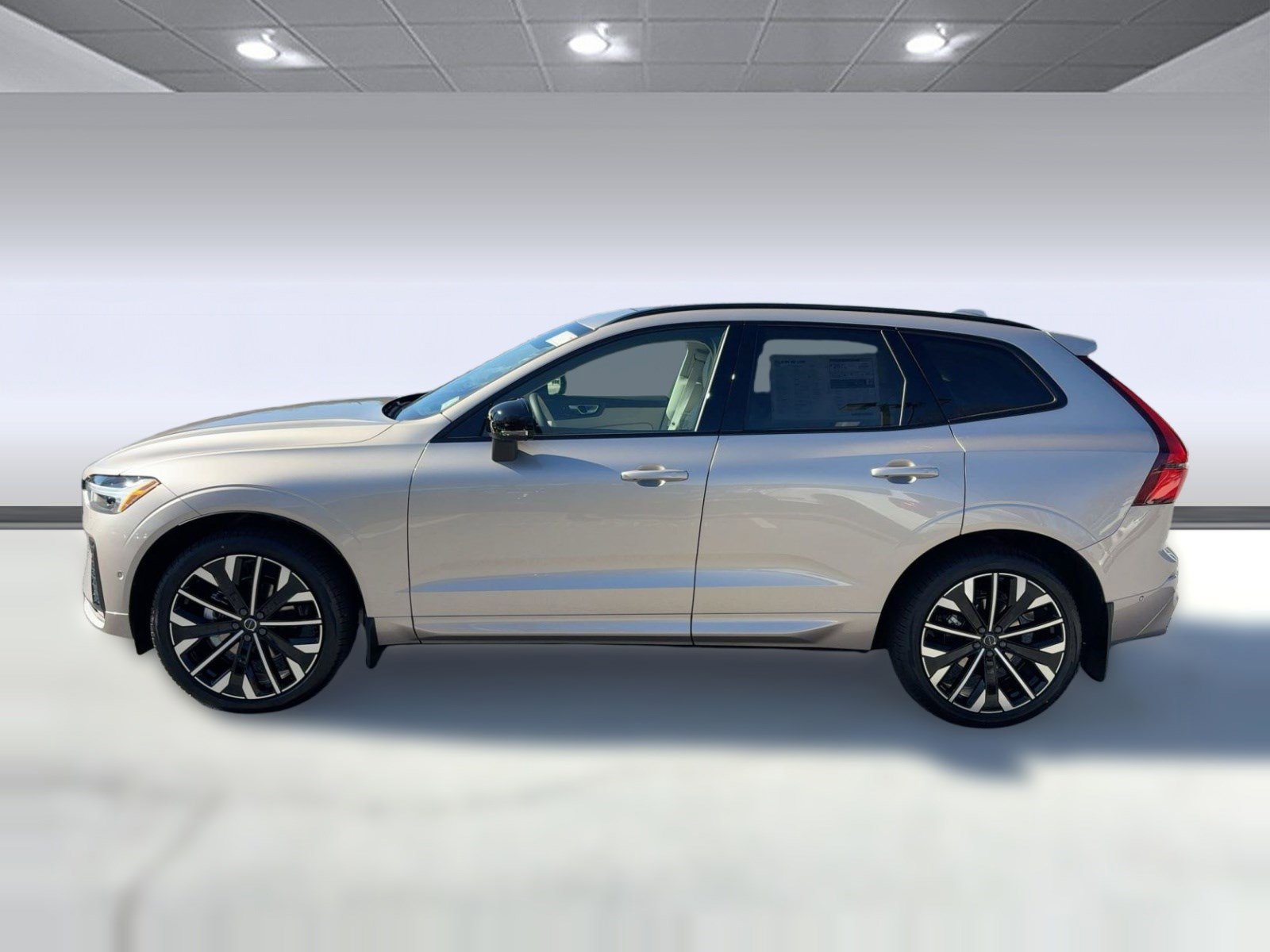 New 2026 Volvo XC60 B5 Ultra w/ Climate Package image 2