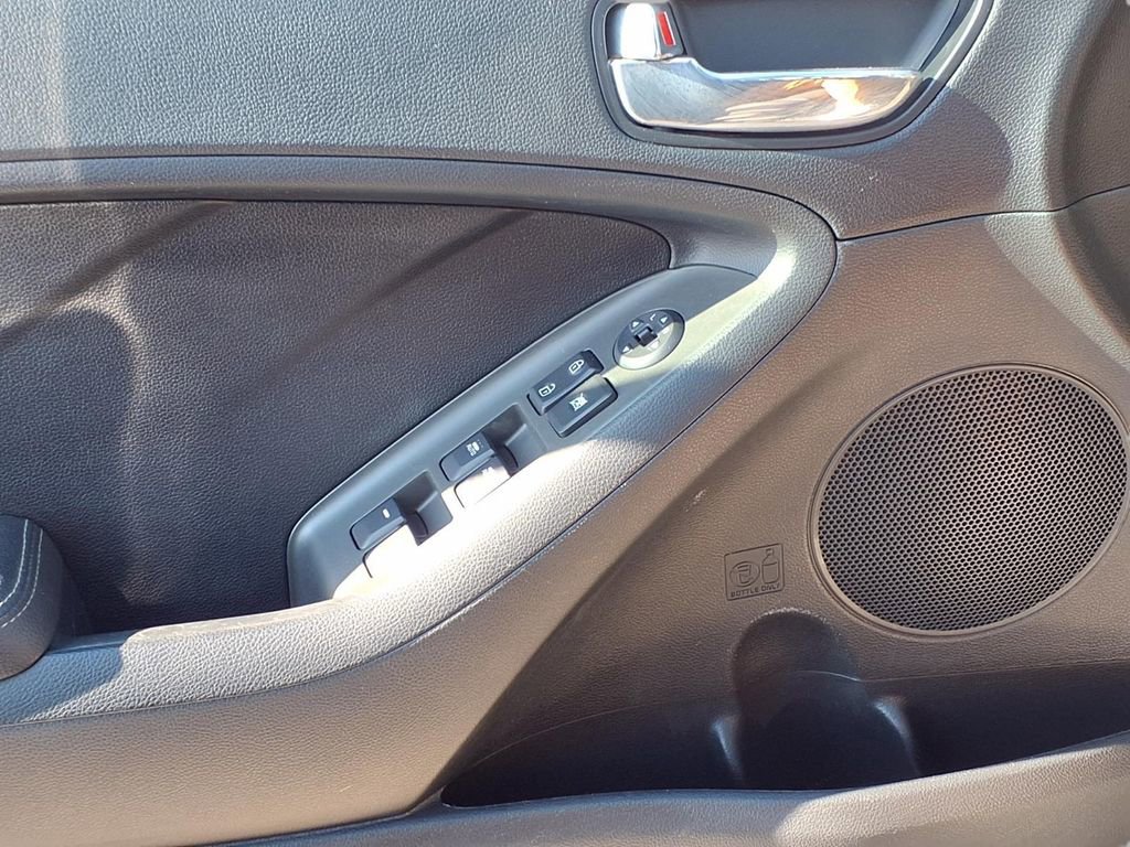 Used 2018 Kia Forte EX image 17