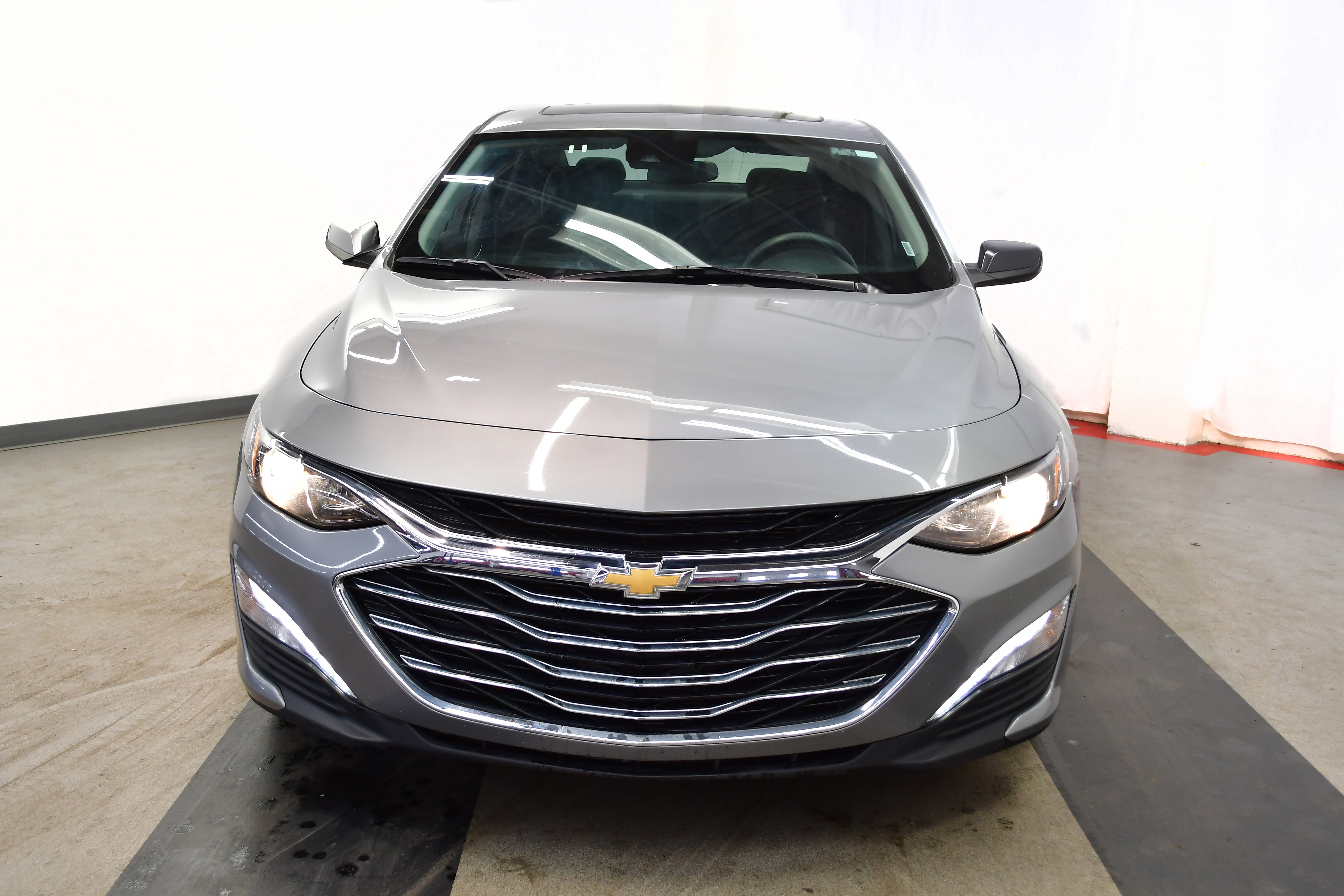 Used 2024 Chevrolet Malibu LT image 3