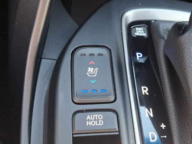 Used 2017 Hyundai Santa Fe Limited AWD/4WD image 28
