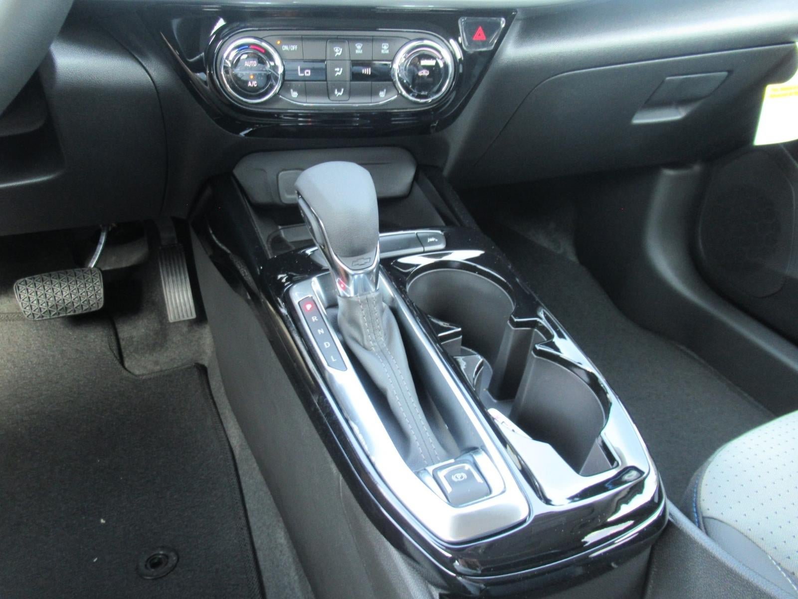 New 2026 Chevrolet Trax LT w/ Sunroof Package FWD image 26