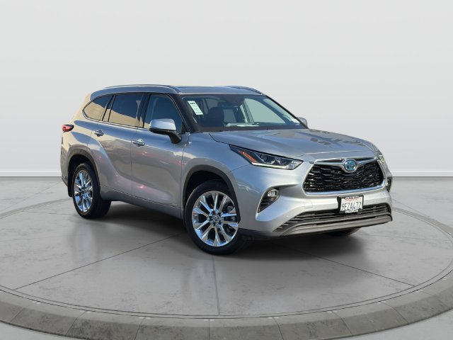 Used 2023 Toyota Highlander Limited AWD/4WD image 1