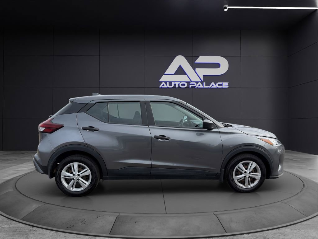 Used 2023 Nissan Kicks S FWD image 8
