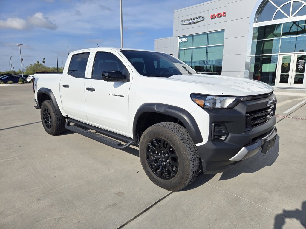 Used 2024 Chevrolet Colorado Trail Boss w/ Technology Package image 1