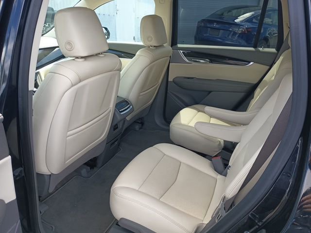 Used 2022 Cadillac XT6 Premium Luxury image 8