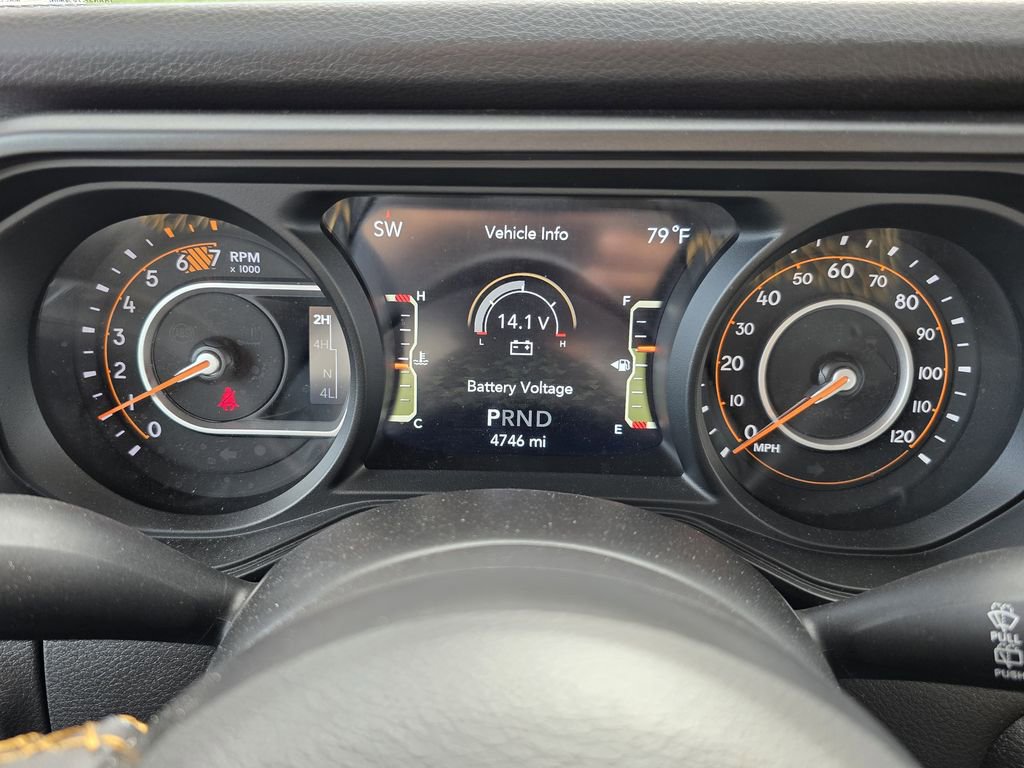 Used 2024 Jeep Wrangler Willys AWD/4WD image 31