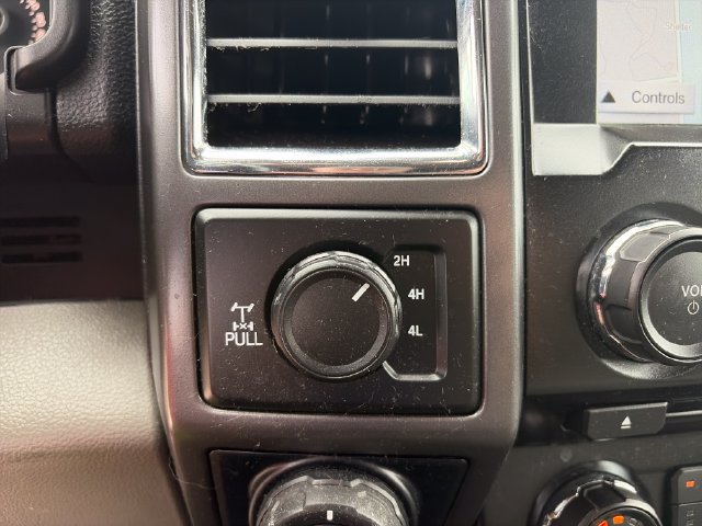 Used 2017 Ford F150 XLT w/ Equipment Group 302A Luxury AWD/4WD image 21