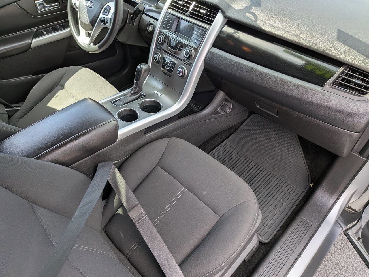 Used 2013 Ford Edge SE FWD image 24