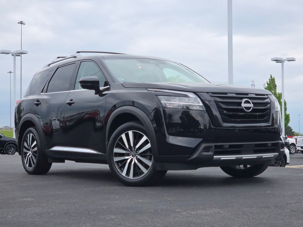 Certified 2024 Nissan Pathfinder Platinum w/ Black Appearance Package
