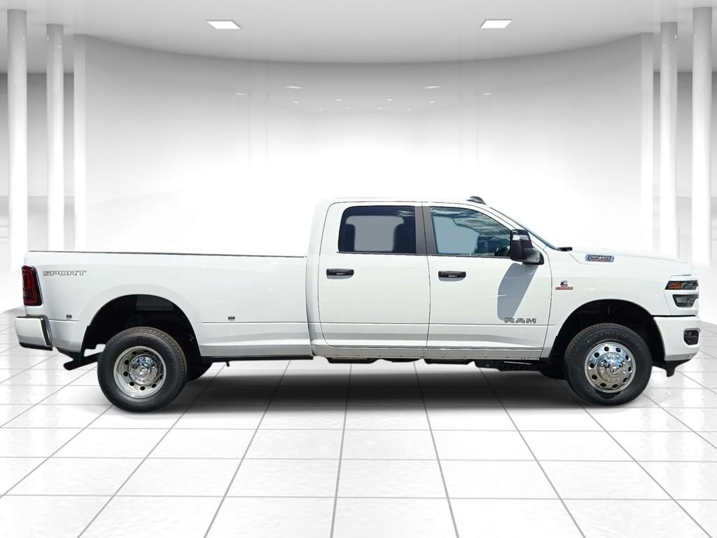 New 2026 RAM 3500 Big Horn AWD/4WD image 2