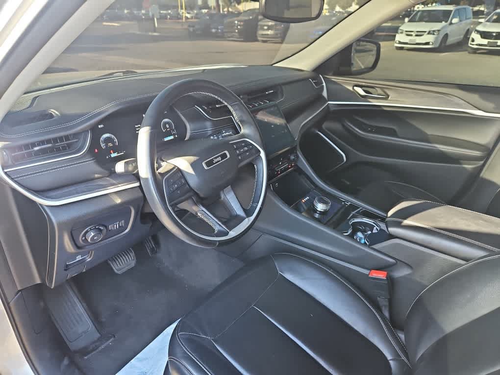 Used 2021 Jeep Grand Cherokee L Limited RWD image 15