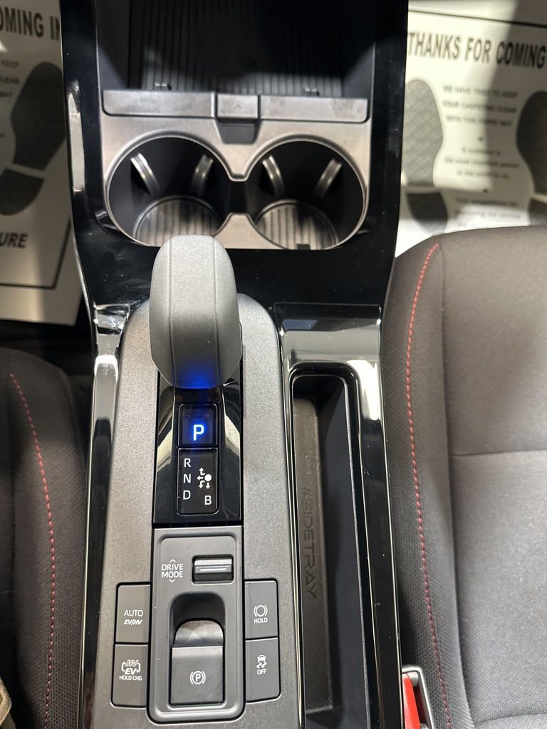 Used 2025 Toyota Prius Plug-In Hybrid image 33