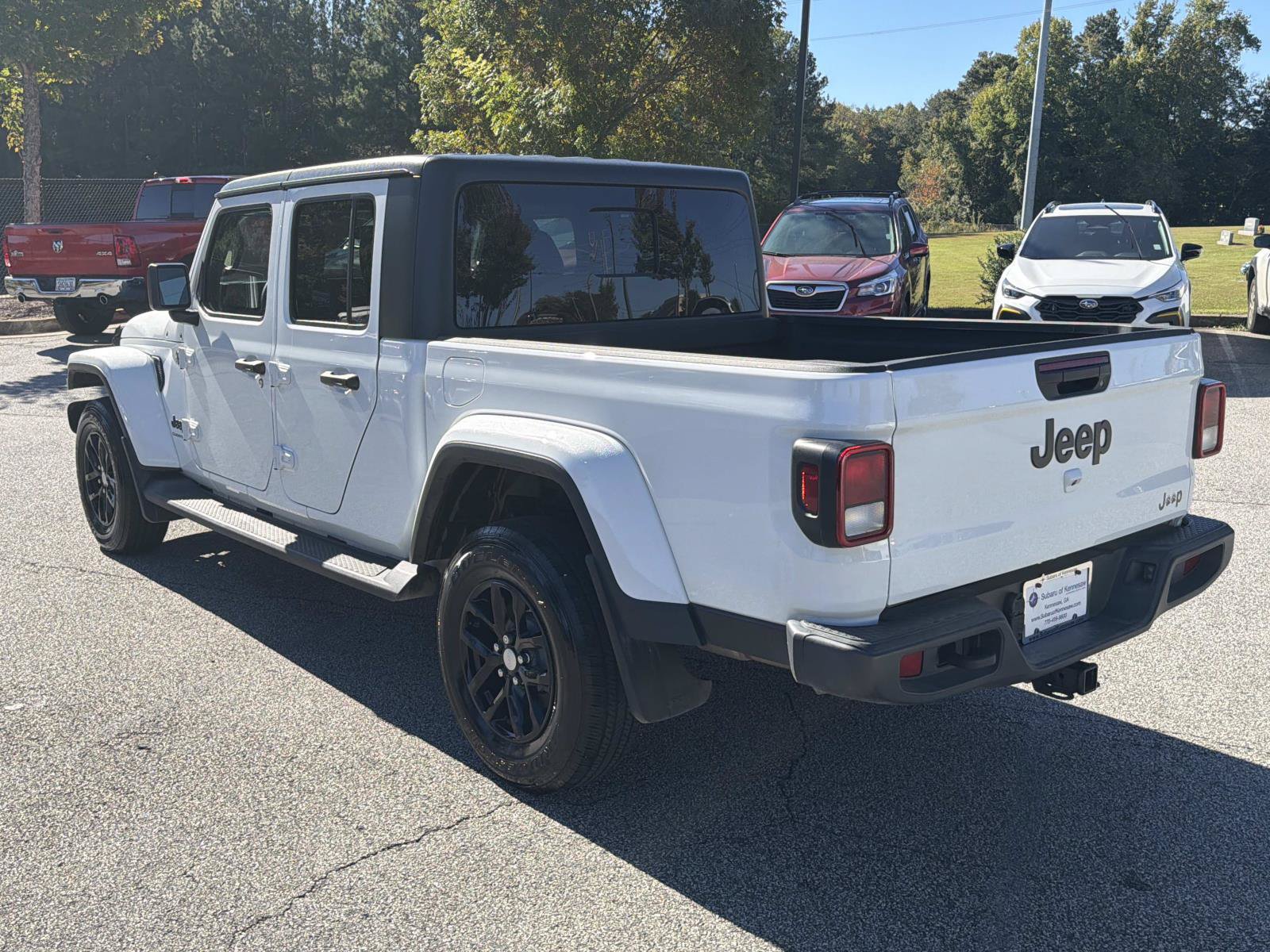 Used 2023 Jeep Gladiator Sport AWD/4WD image 7