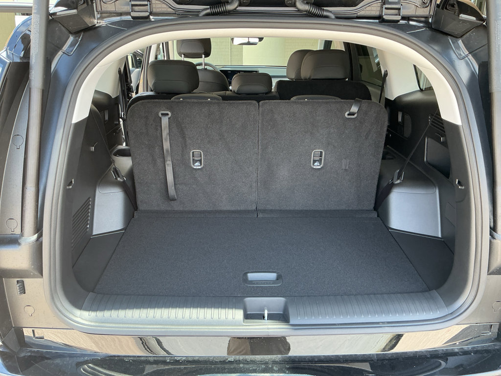 New 2026 Hyundai Ioniq 9 SEL image 17