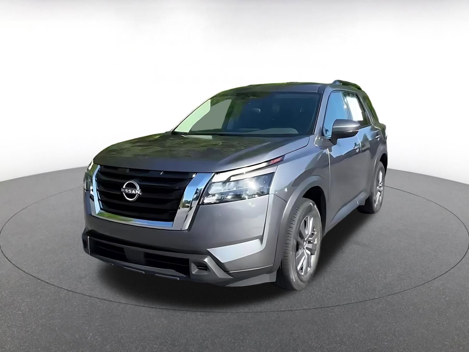Used 2025 Nissan Pathfinder SV FWD image 7