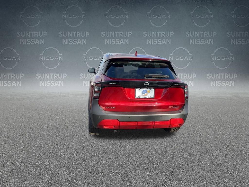 Used 2025 Nissan Kicks SR AWD/4WD image 8