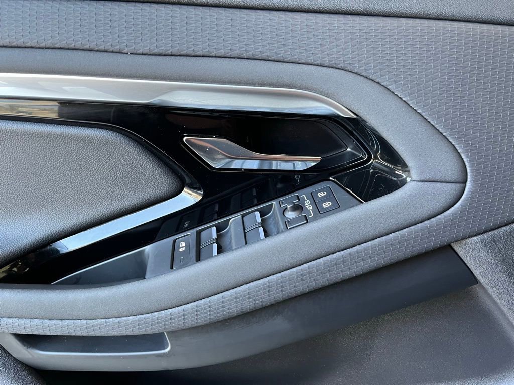 Used 2023 Land Rover Range Rover Evoque S image 48