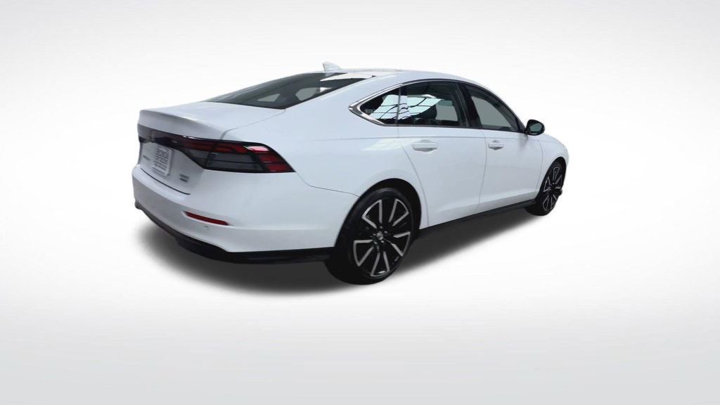 Used 2024 Honda Accord Touring image 8