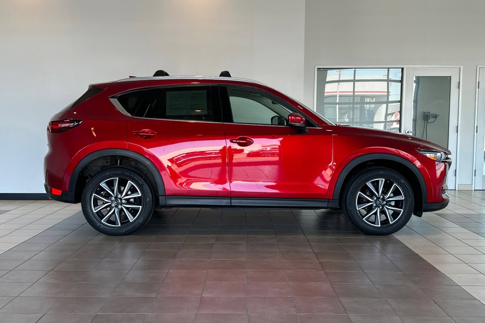 Used 2018 MAZDA CX-5 Grand Touring w/ Premium Package AWD/4WD image 3