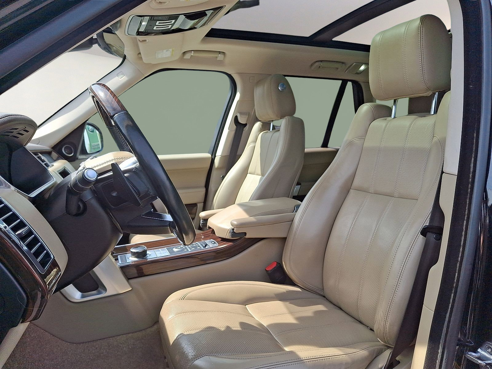 Used 2017 Land Rover Range Rover Supercharged image 3