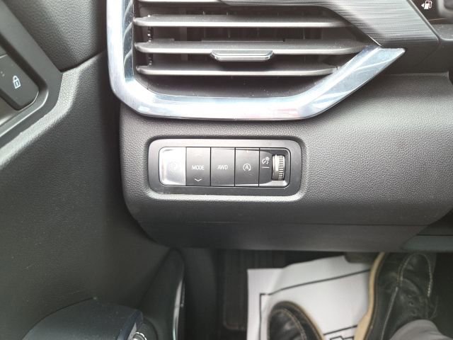 Used 2024 GMC Acadia Elevation w/ Trailering Package image 17