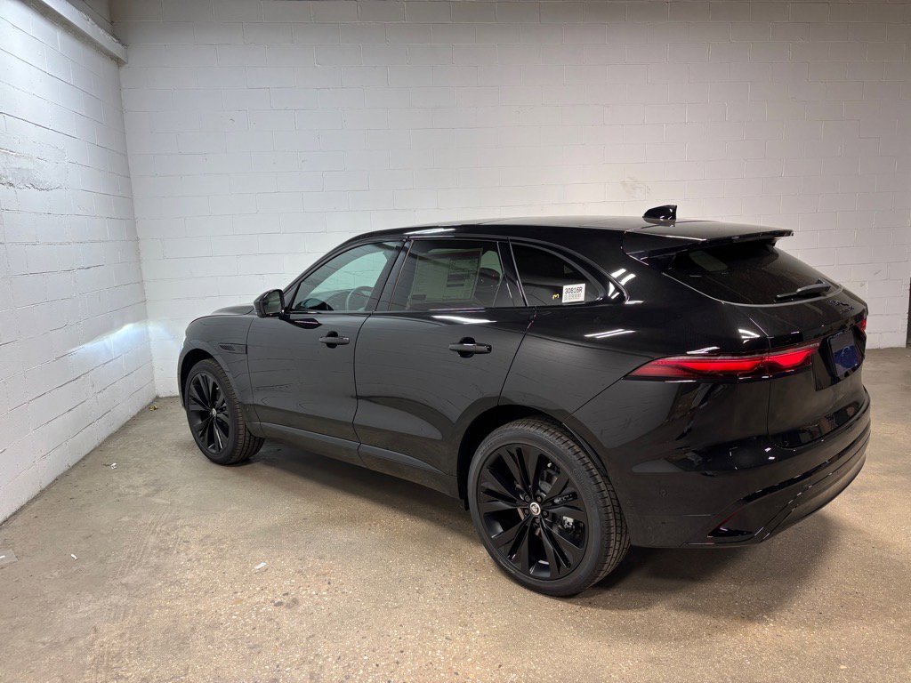 New 2026 Jaguar F-PACE R-Dynamic S image 10