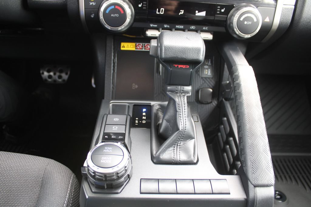 Used 2025 Toyota 4Runner TRD Sport AWD/4WD image 36