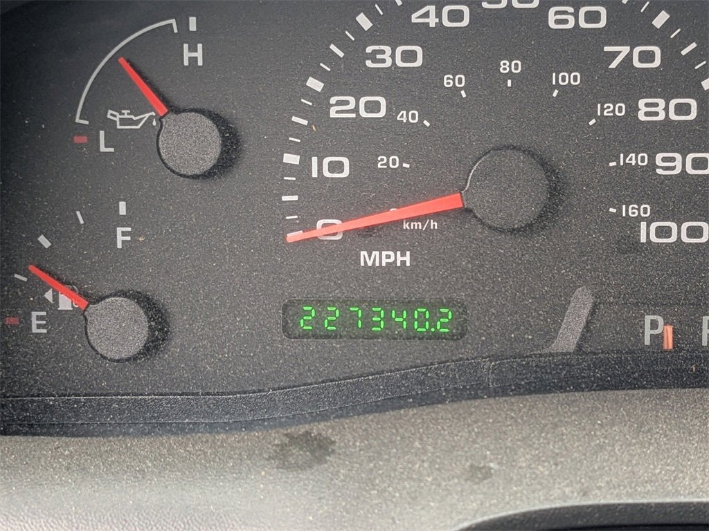 Used 2004 Ford F350 XL image 28