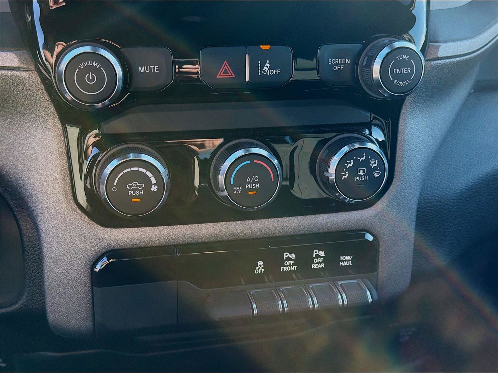 New 2026 RAM 1500 Warlock AWD/4WD image 21