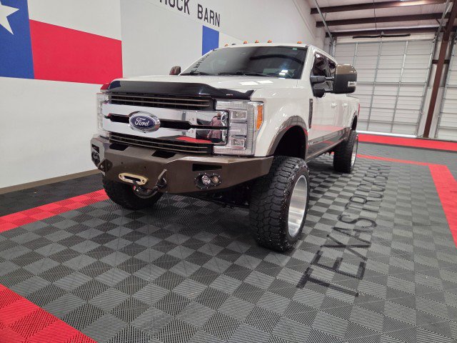 Used 2017 Ford F250 King Ranch w/ King Ranch Ultimate Package AWD/4WD image 3