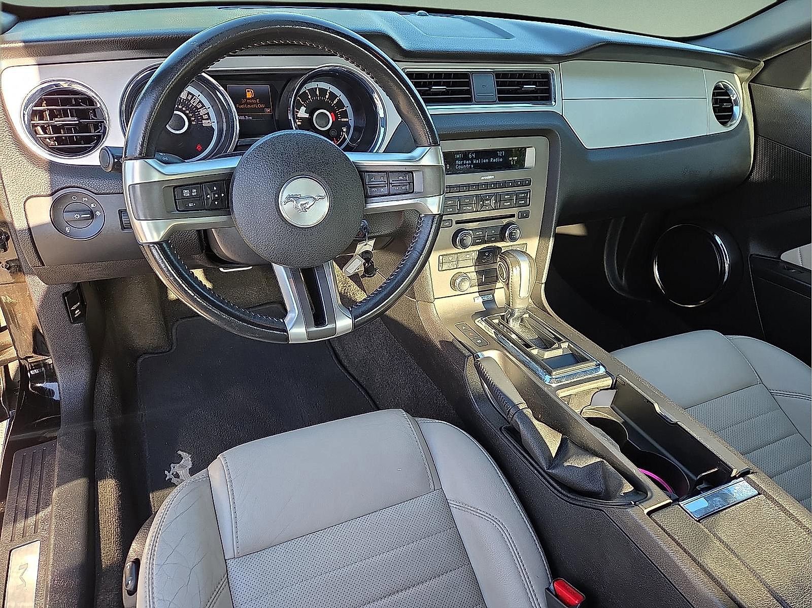 Used 2013 Ford Mustang Premium RWD image 11